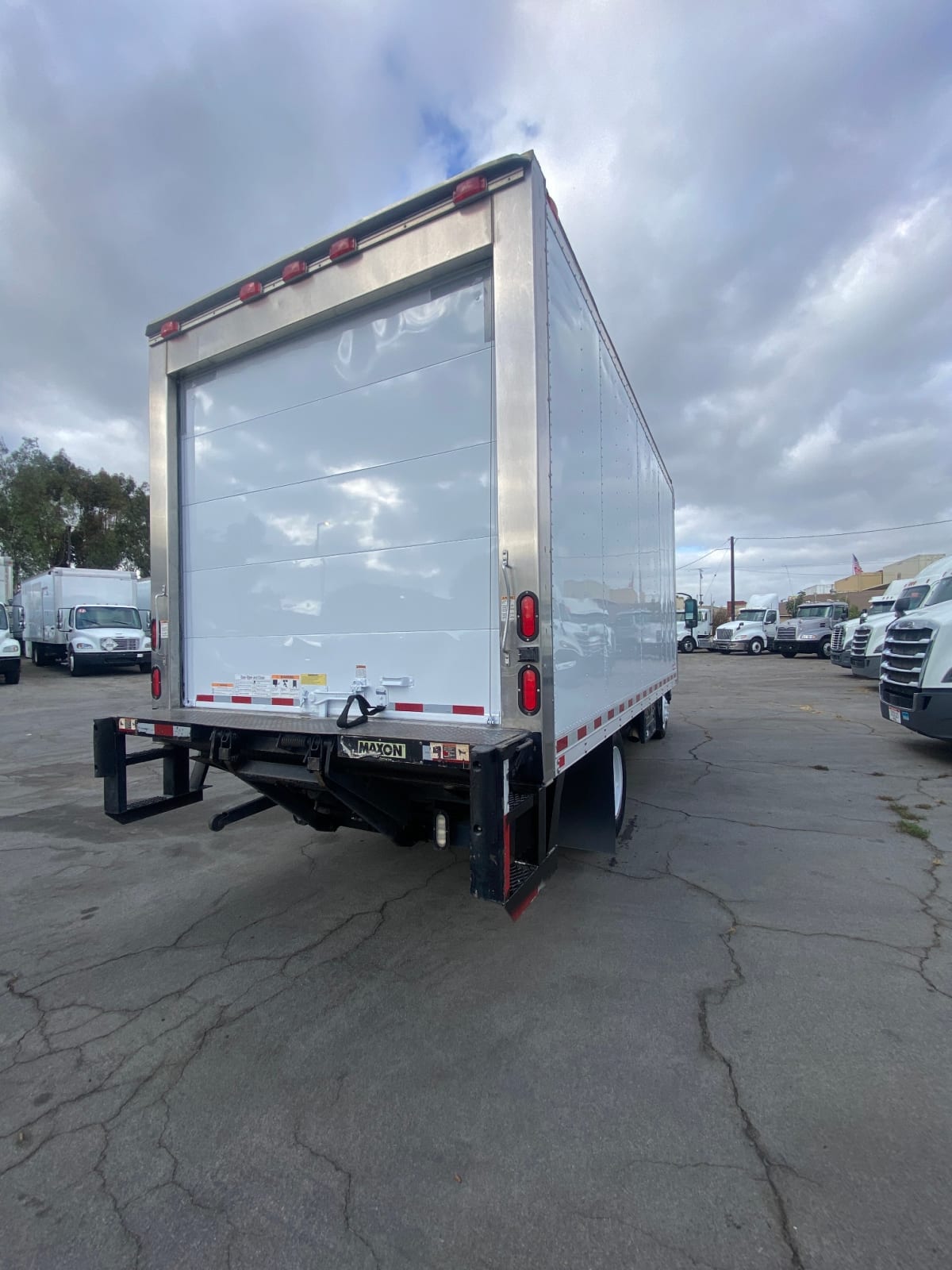 2016 Isuzu NPR 654684
