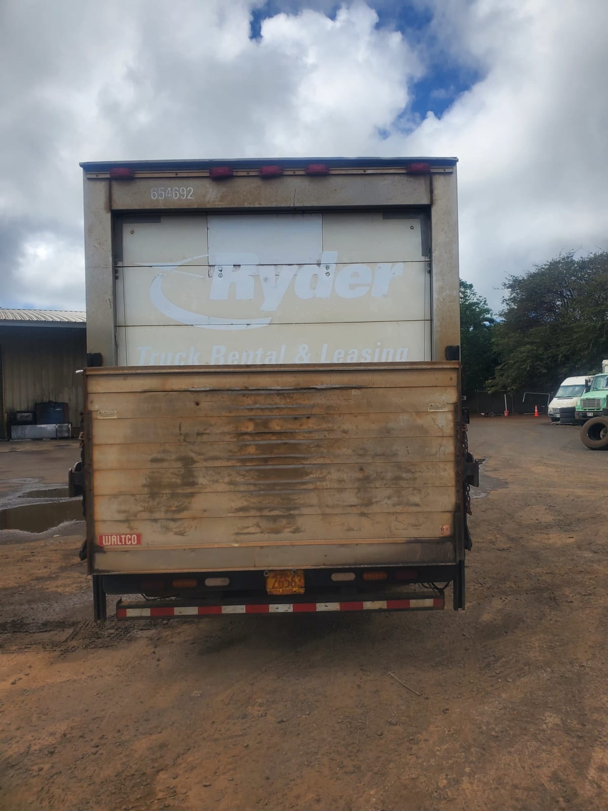 2016 Isuzu NPR 654692