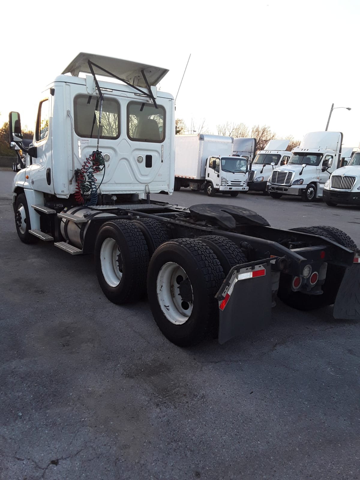 2016 Freightliner/Mercedes CASCADIA 125 654868