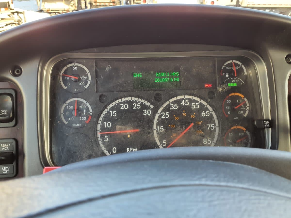 2016 Freightliner/Mercedes M2 106 654900