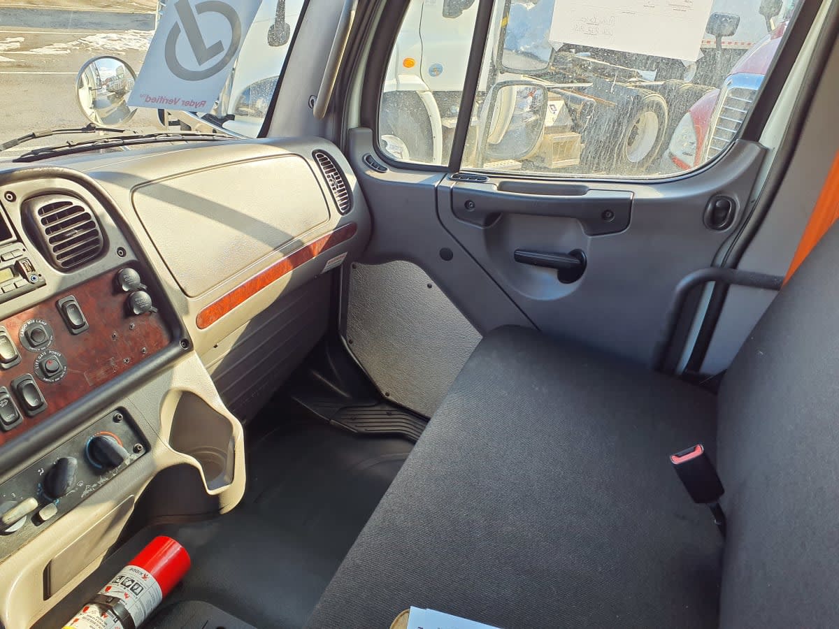 2016 Freightliner/Mercedes M2 106 654900