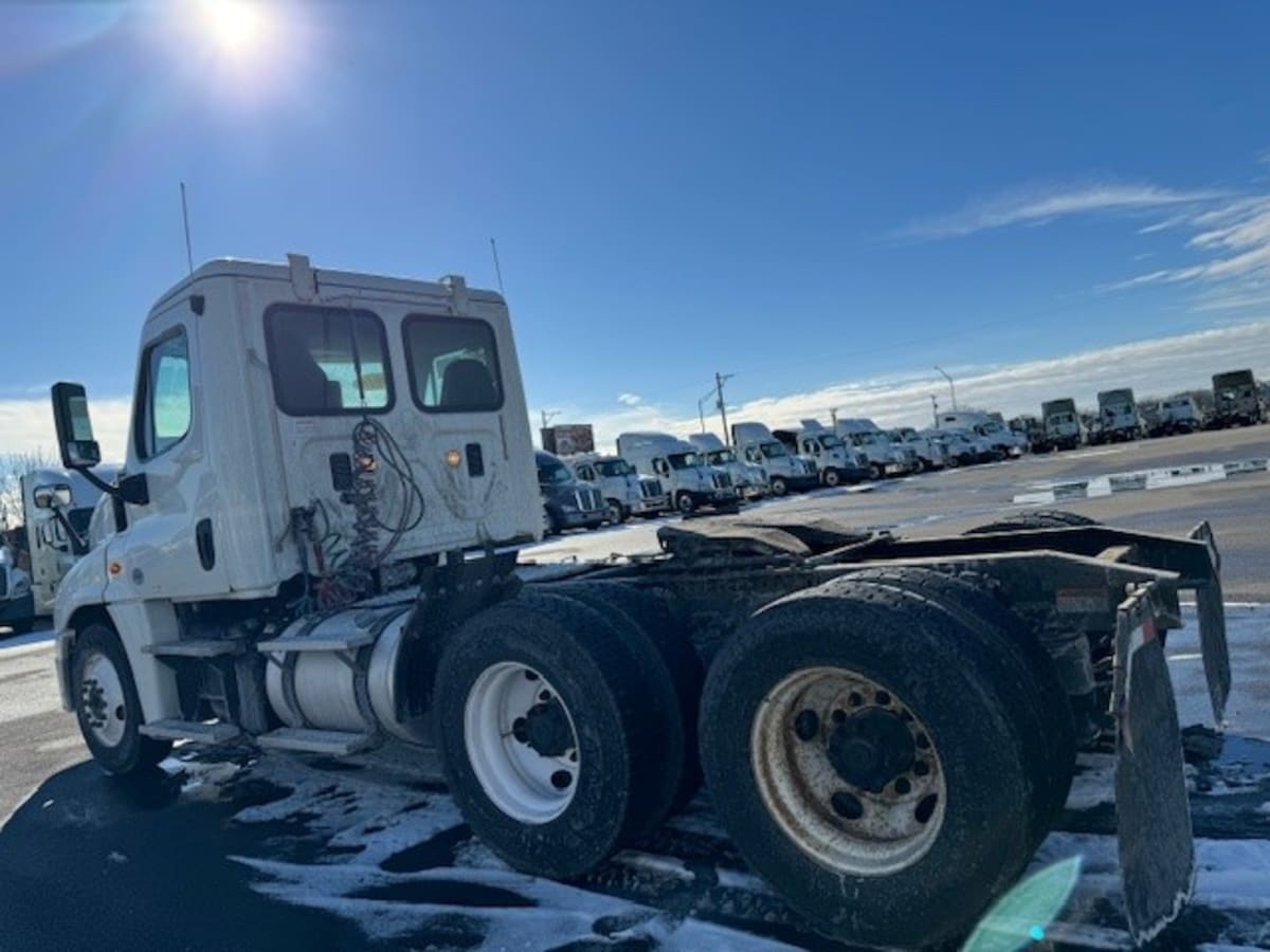 2016 Freightliner/Mercedes CASCADIA PX125084ST 654947