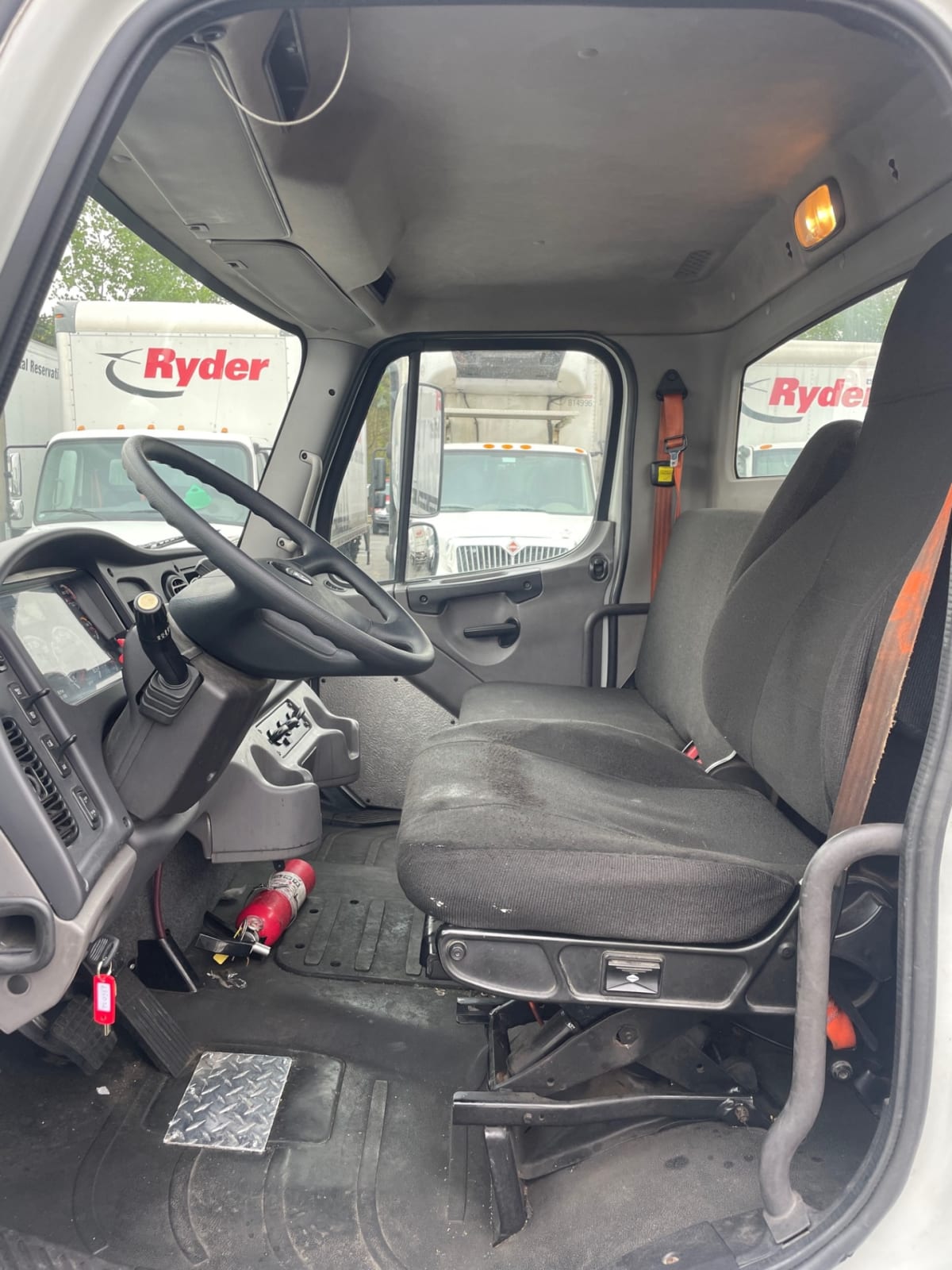 2016 Freightliner/Mercedes M2 106 655026