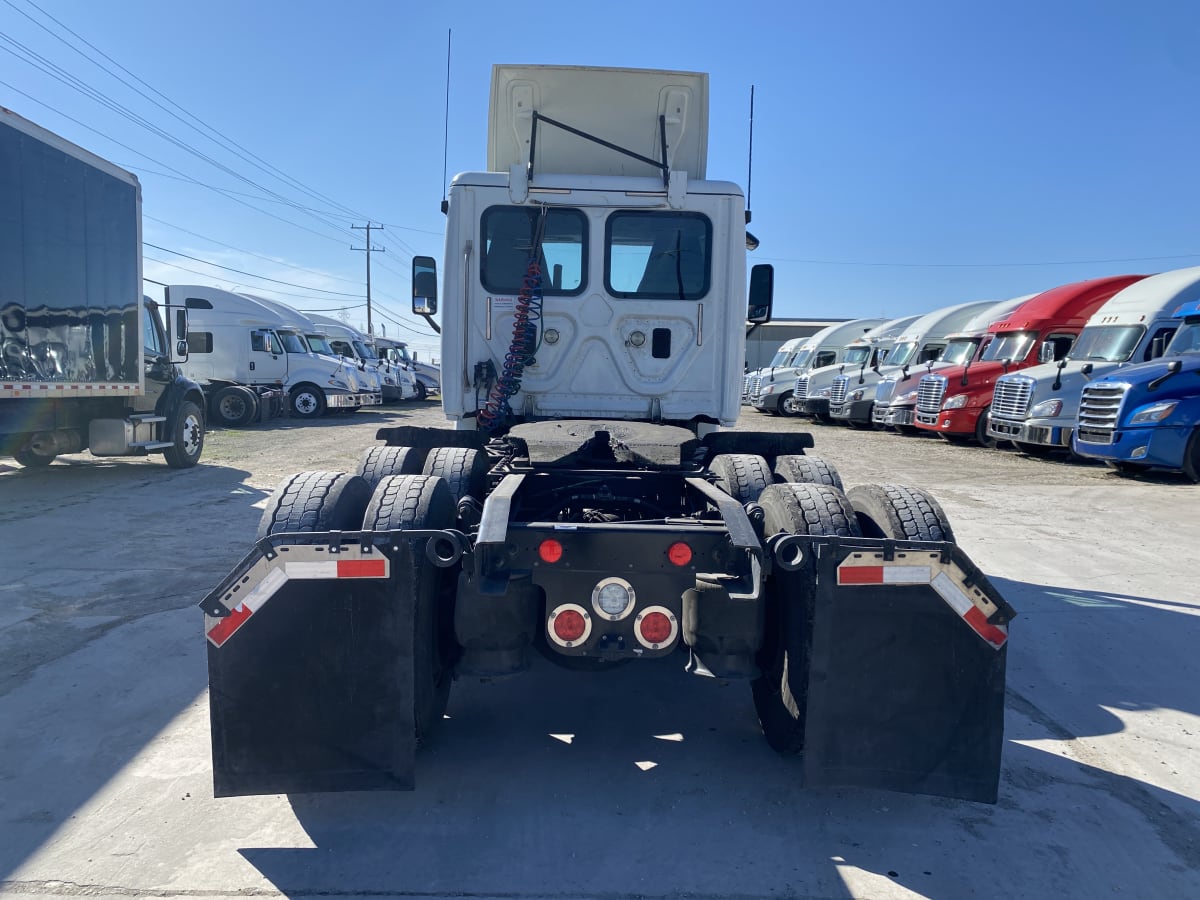 2016 Freightliner/Mercedes CASCADIA 125 655035