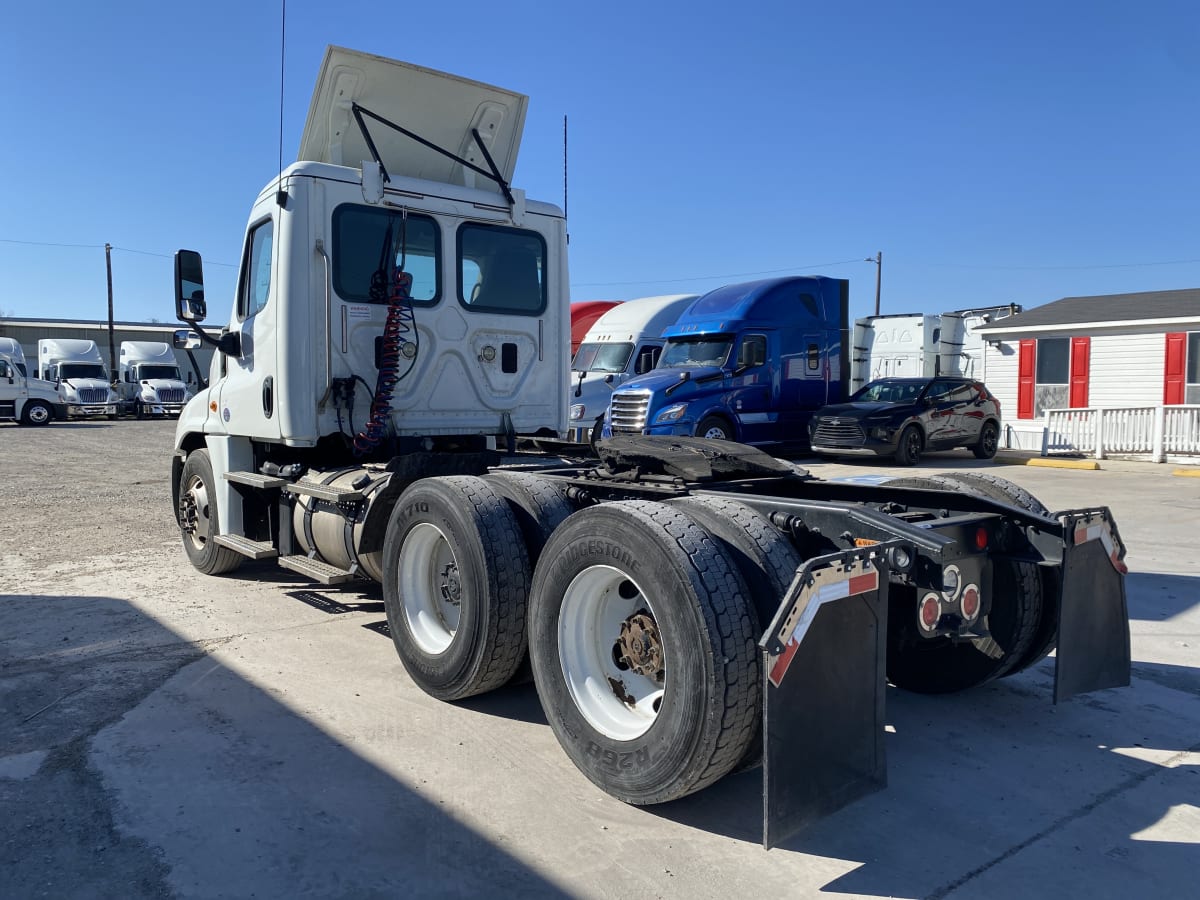 2016 Freightliner/Mercedes CASCADIA 125 655035