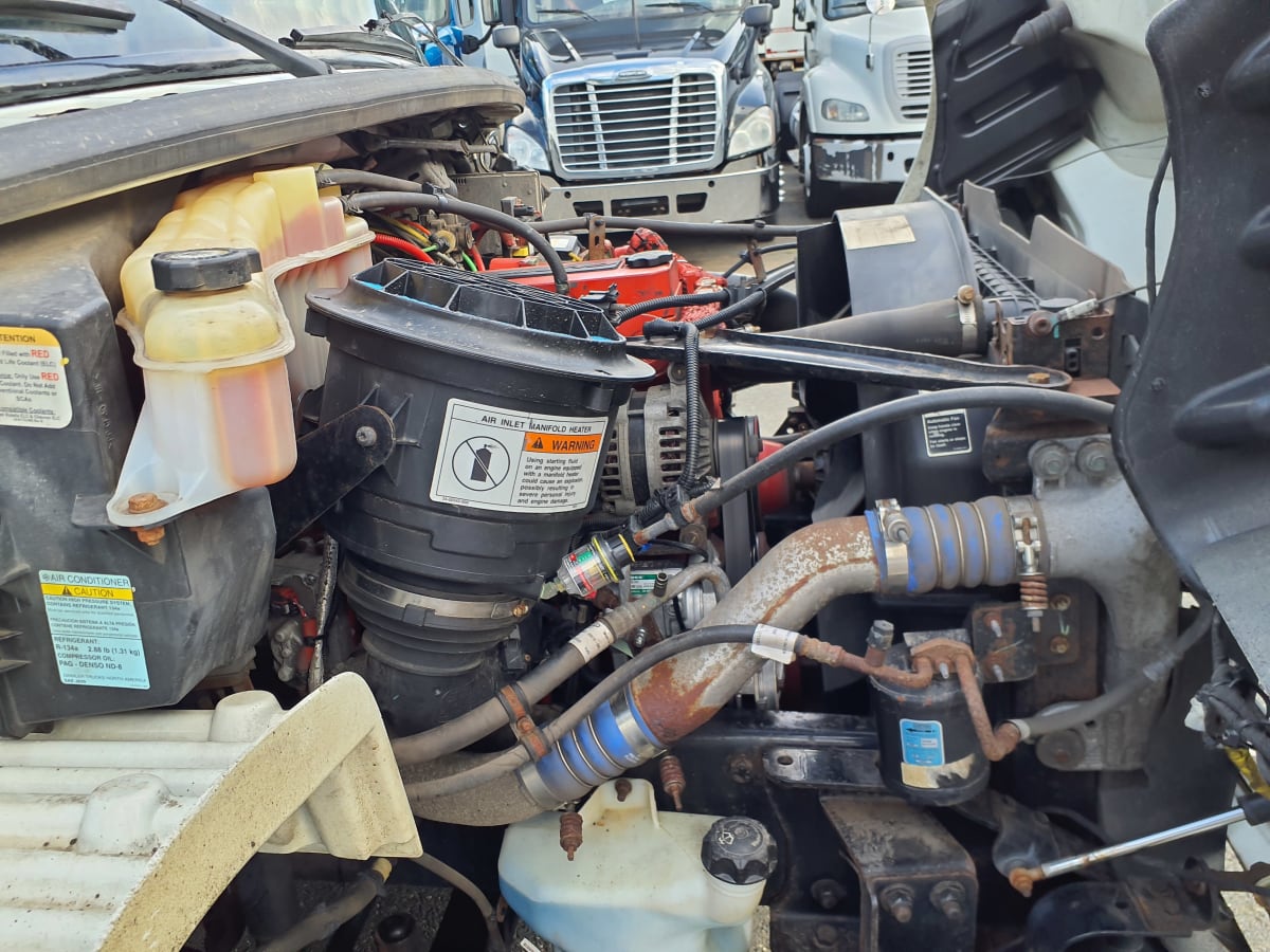 2016 Freightliner/Mercedes M2 106 655073