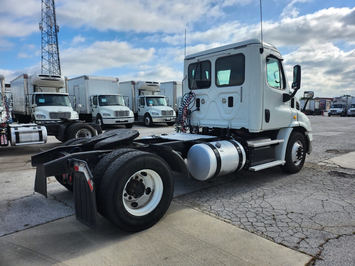 2016 Freightliner/Mercedes CASCADIA 113 655216