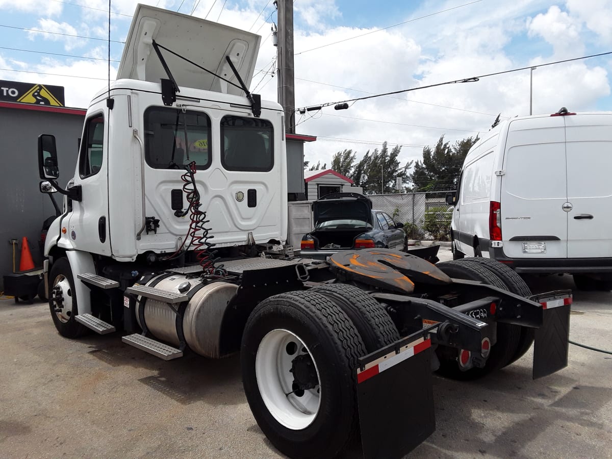 2016 Freightliner/Mercedes CASCADIA 113 655222