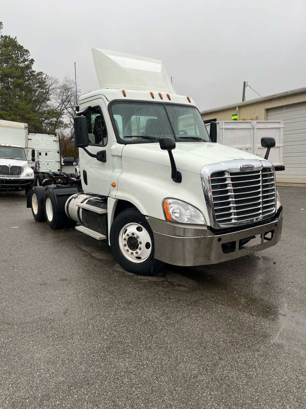 2016 Freightliner/Mercedes FLT8664T 655241