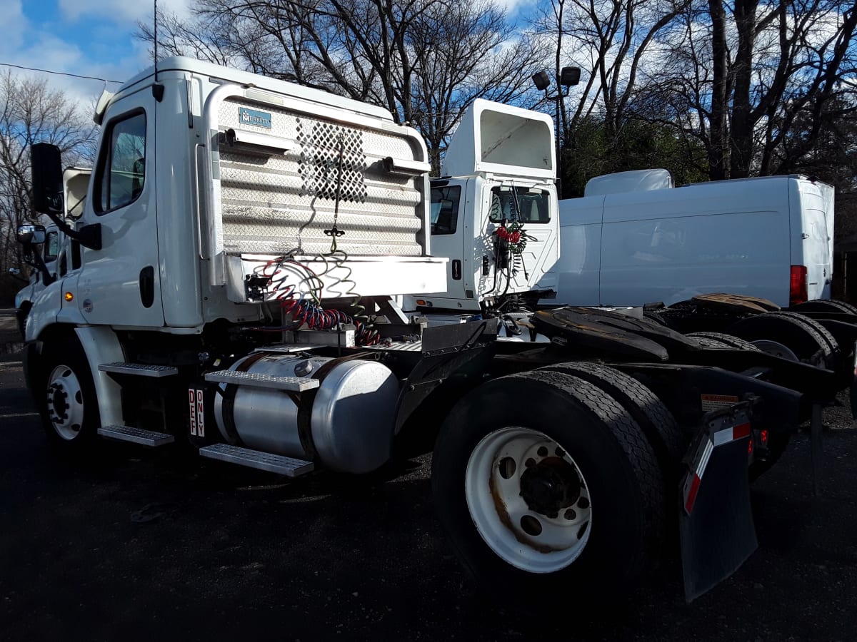 2016 Freightliner/Mercedes CASCADIA 113 655270