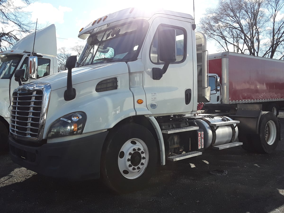 2016 Freightliner/Mercedes CASCADIA 113 655270