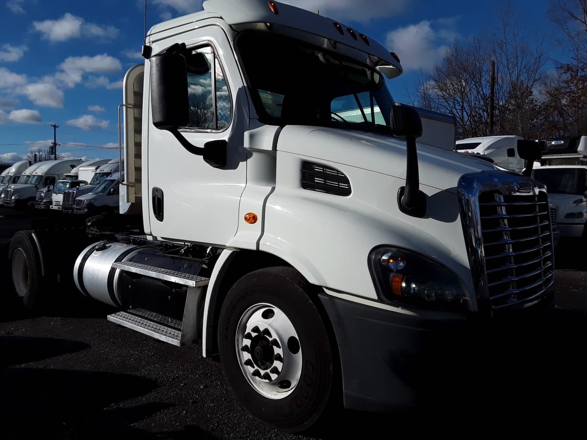 2016 Freightliner/Mercedes CASCADIA 113 655270