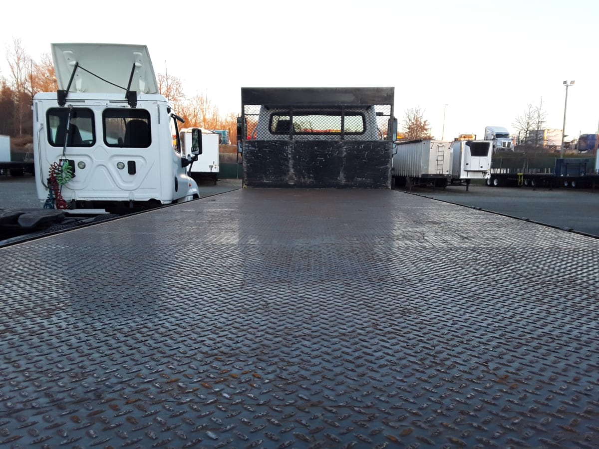 2016 Freightliner/Mercedes 108SD 655570