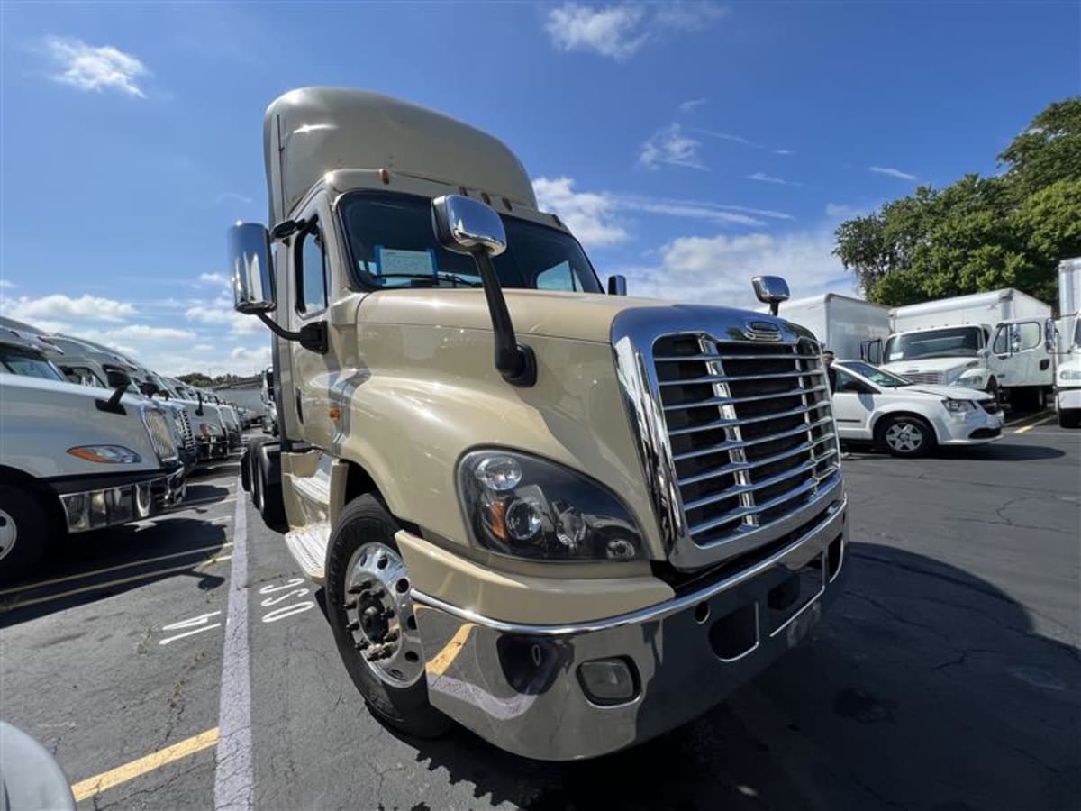 2016 Freightliner/Mercedes CASCADIA 125 655648