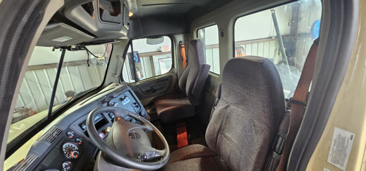 2016 Freightliner/Mercedes CASCADIA 125 655657