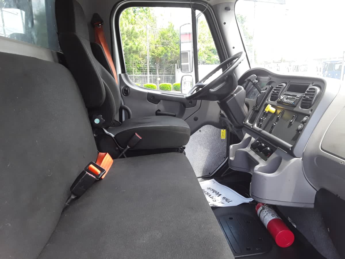 2016 Freightliner/Mercedes M2 106 655666