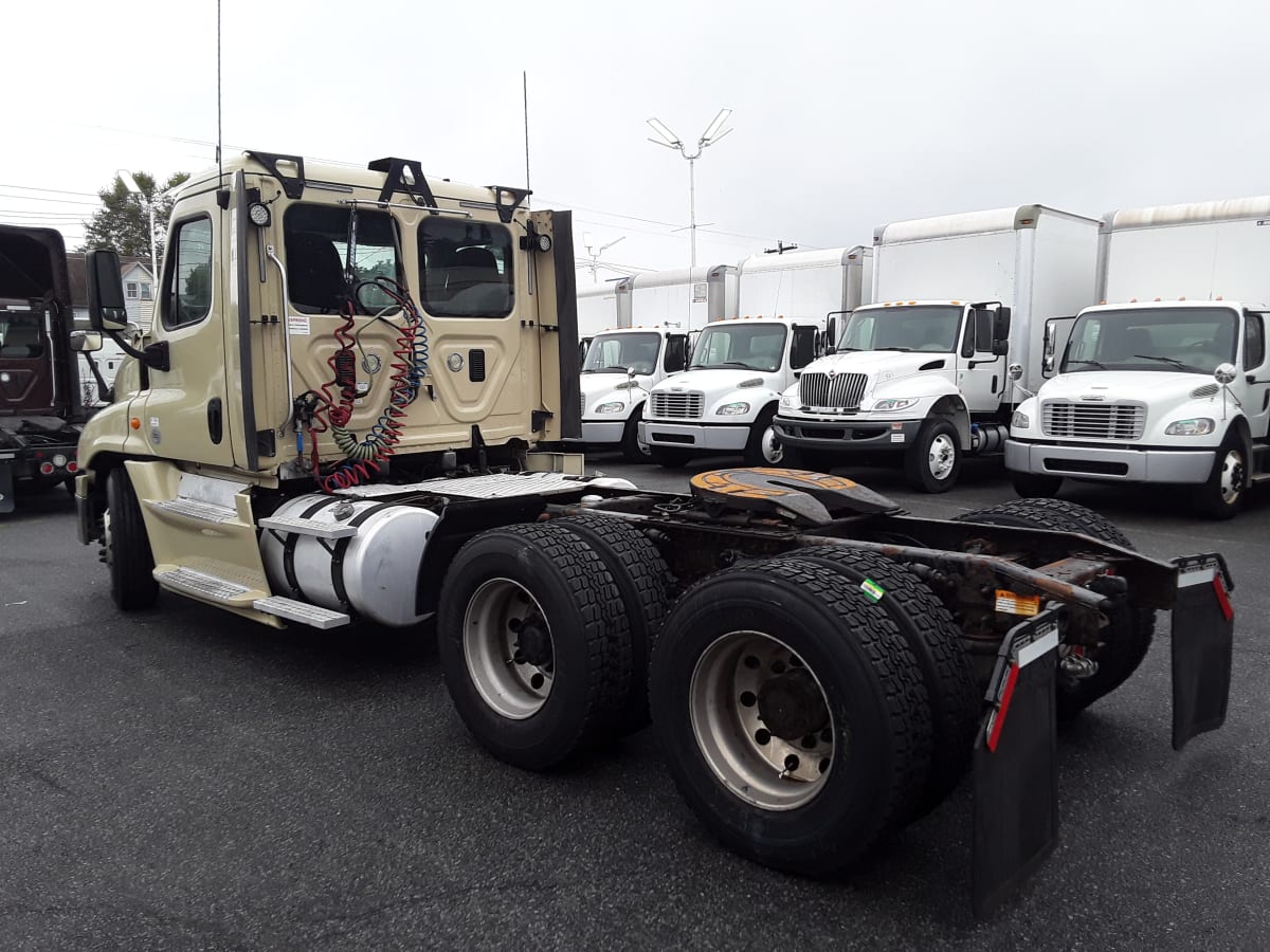 2016 Freightliner/Mercedes CASCADIA 125 655729