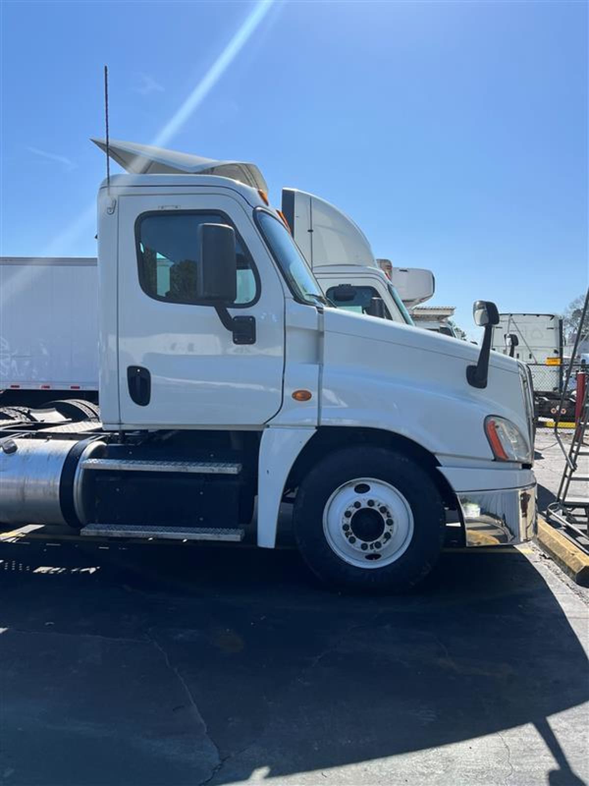 2016 Freightliner/Mercedes CASCADIA 125 655852