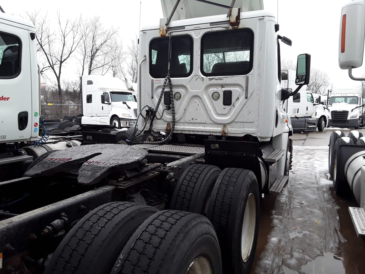 2016 Freightliner/Mercedes CASCADIA 125 655895