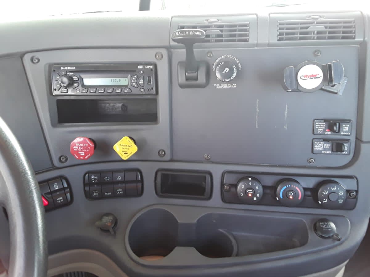 2016 Freightliner CASCADIA 125 655899