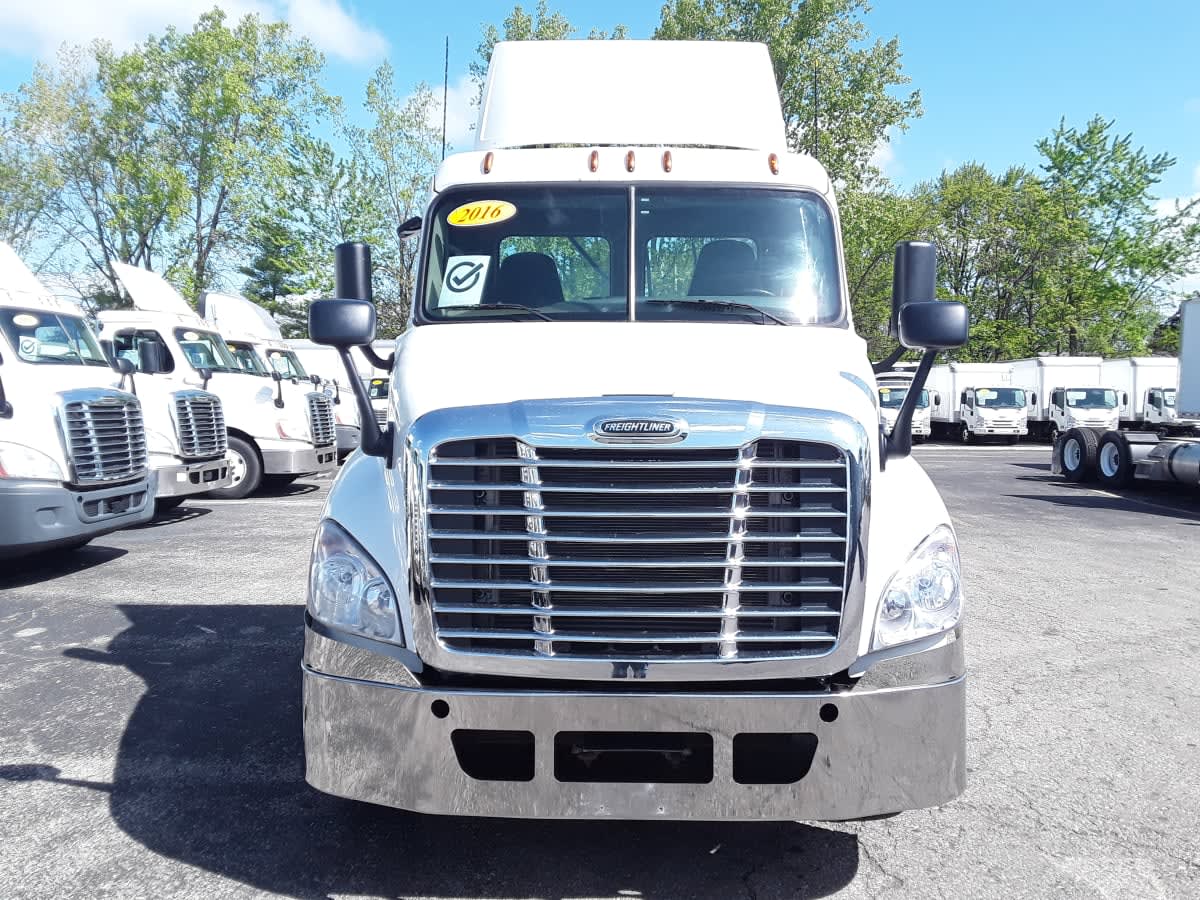 2016 Freightliner CASCADIA 125 655899