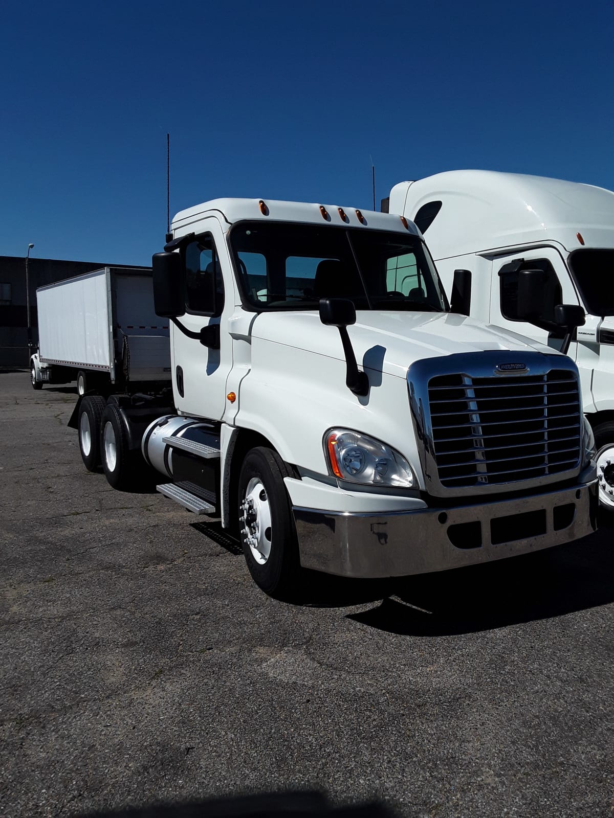 2016 Freightliner/Mercedes CASCADIA 125 655908