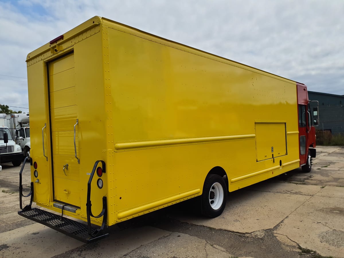 2016 Frtlr Custom Chassis Corp MT55 656062