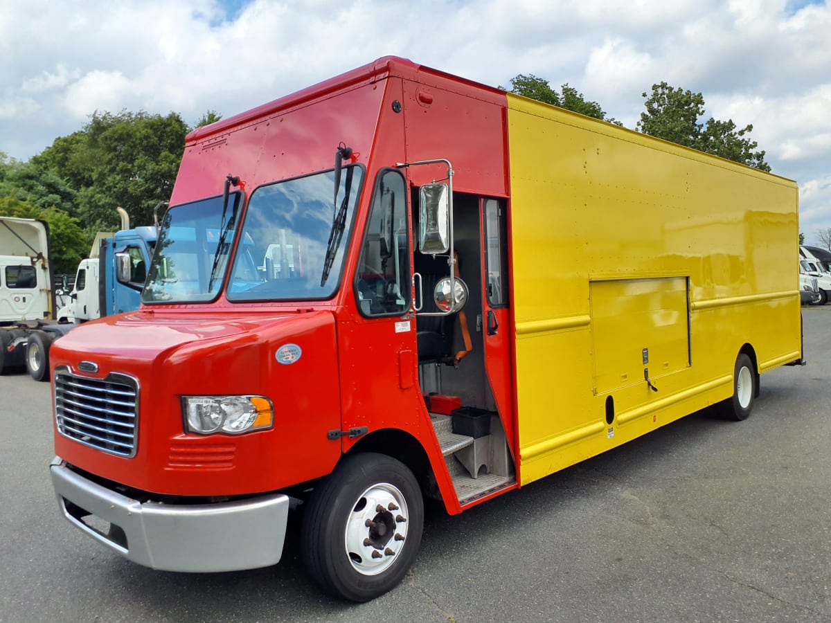 2016 Frtlr Custom Chassis Corp MT55 656064