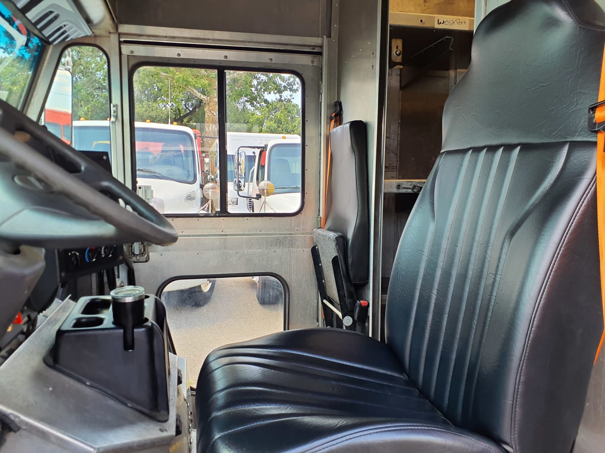 2016 Frtlr Custom Chassis Corp MT55 656065