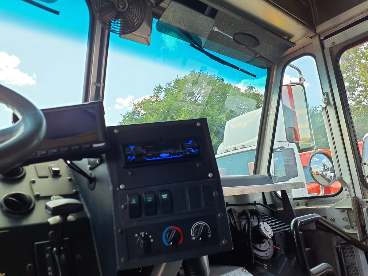 2016 Frtlr Custom Chassis Corp MT55 656065