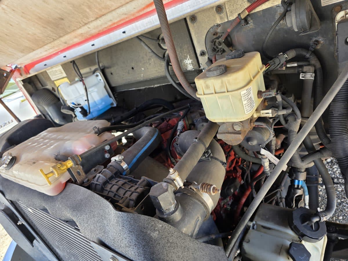 2016 Frtlr Custom Chassis Corp MT55 656076