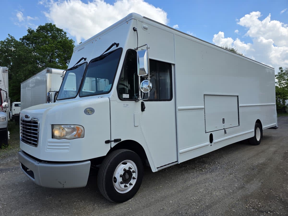 2016 Frtlr Custom Chassis Corp MT55 656093