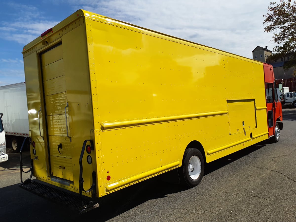 2016 Frtlr Custom Chassis Corp MT55 656094