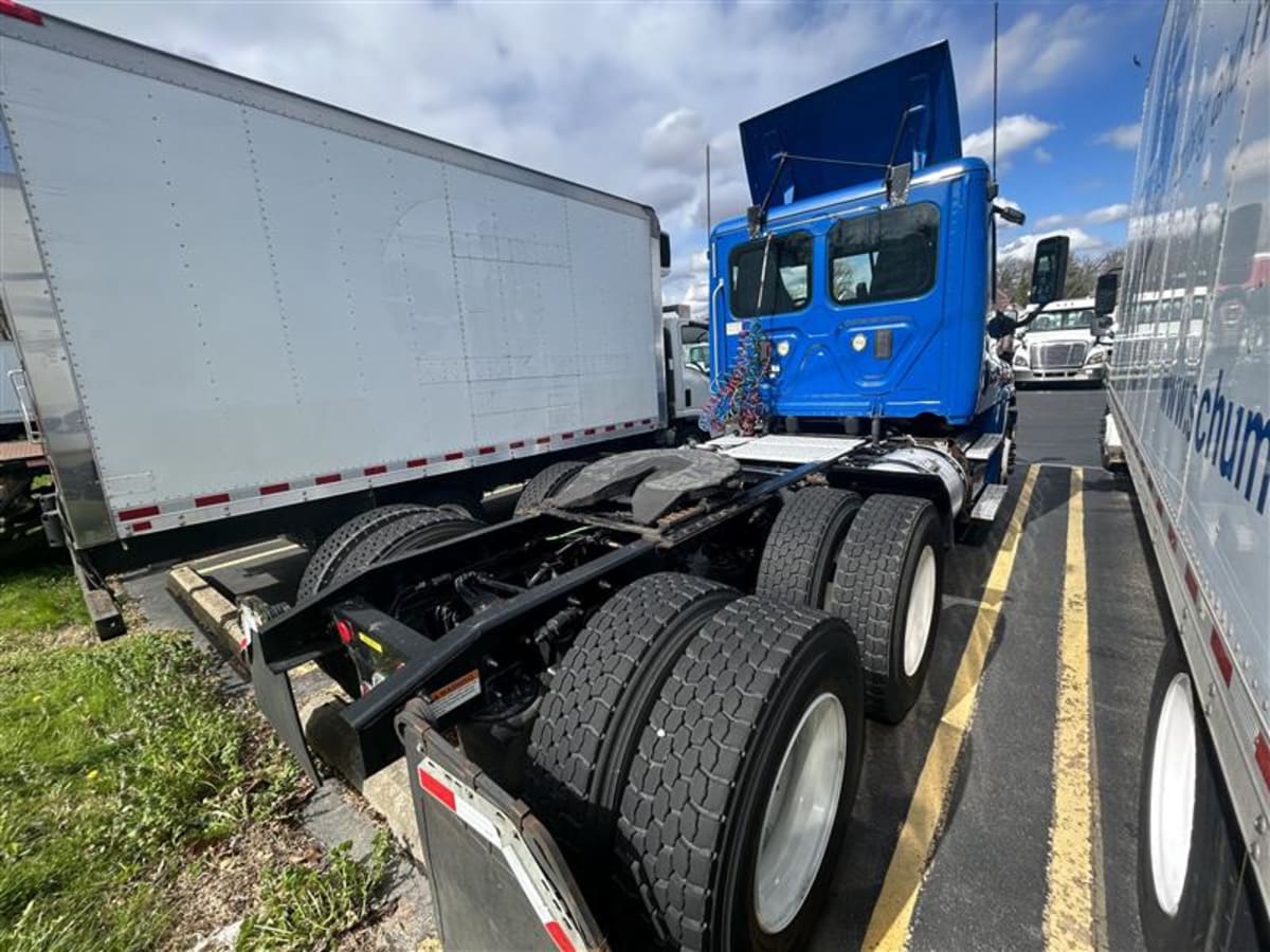 2016 Freightliner/Mercedes CASCADIA 125 656150