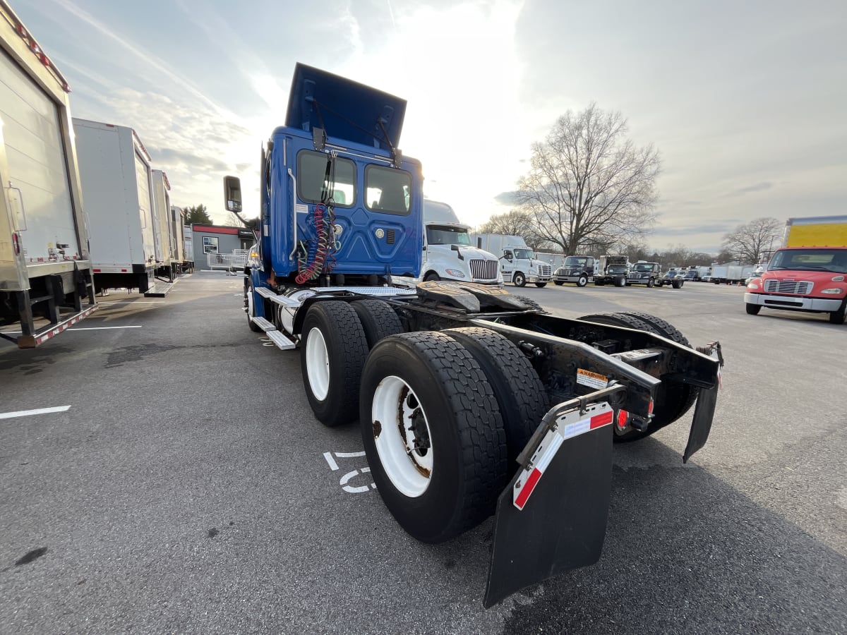 2016 Freightliner/Mercedes CASCADIA 125 656151
