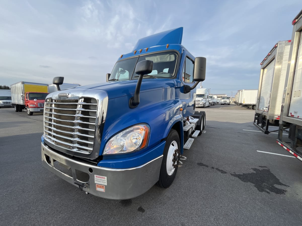 2016 Freightliner/Mercedes CASCADIA 125 656151