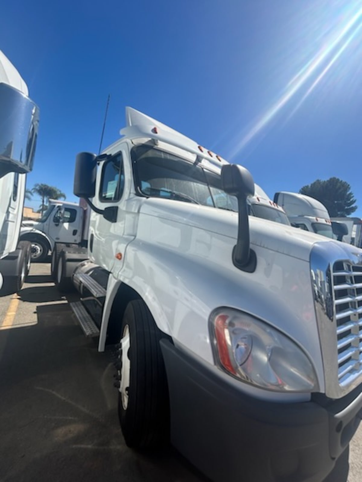 2016 Freightliner/Mercedes CASCADIA 125 656196