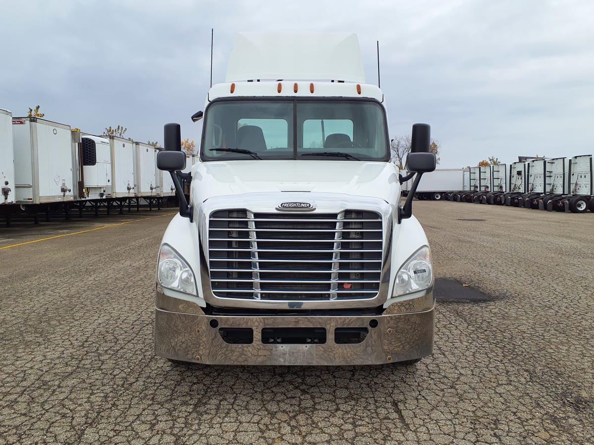 2016 Freightliner/Mercedes CASCADIA 125 656331