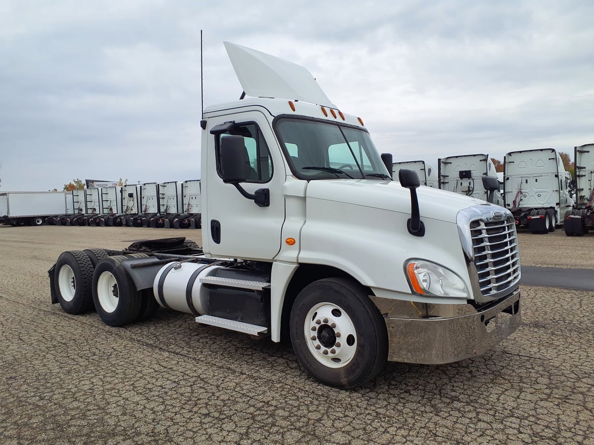 2016 Freightliner/Mercedes CASCADIA 125 656331