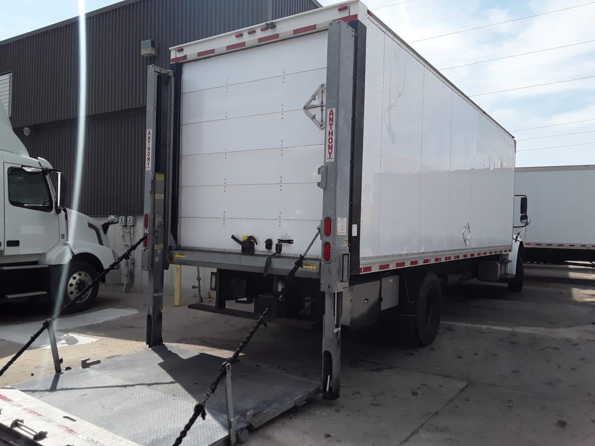 2016 Freightliner/Mercedes M2 106 656338