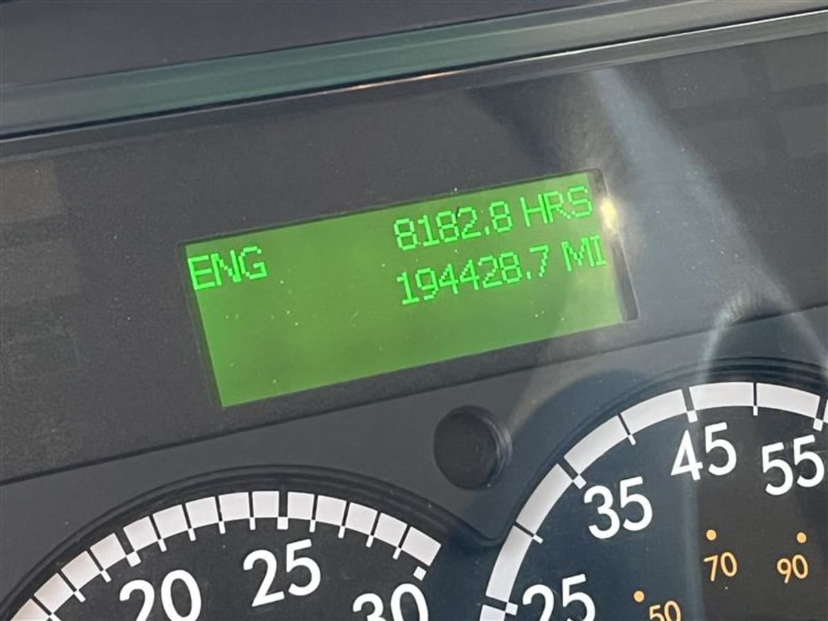 2016 Freightliner/Mercedes M2 106 656482