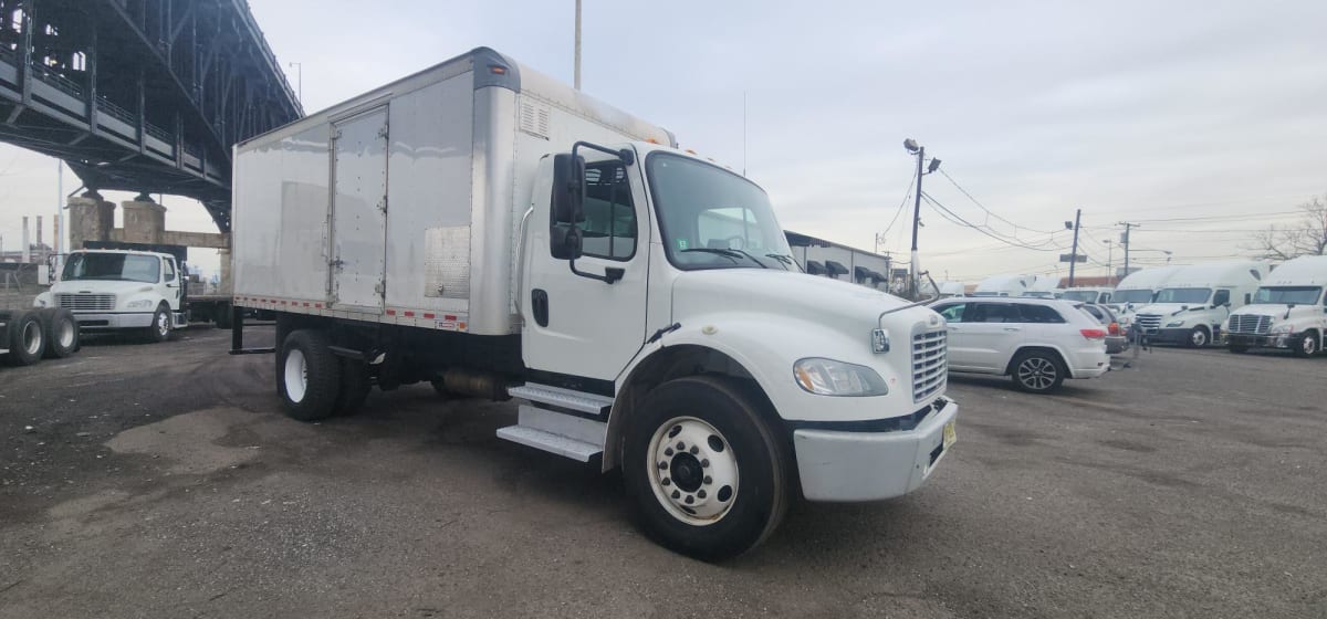 2016 Freightliner/Mercedes M2 106 656539