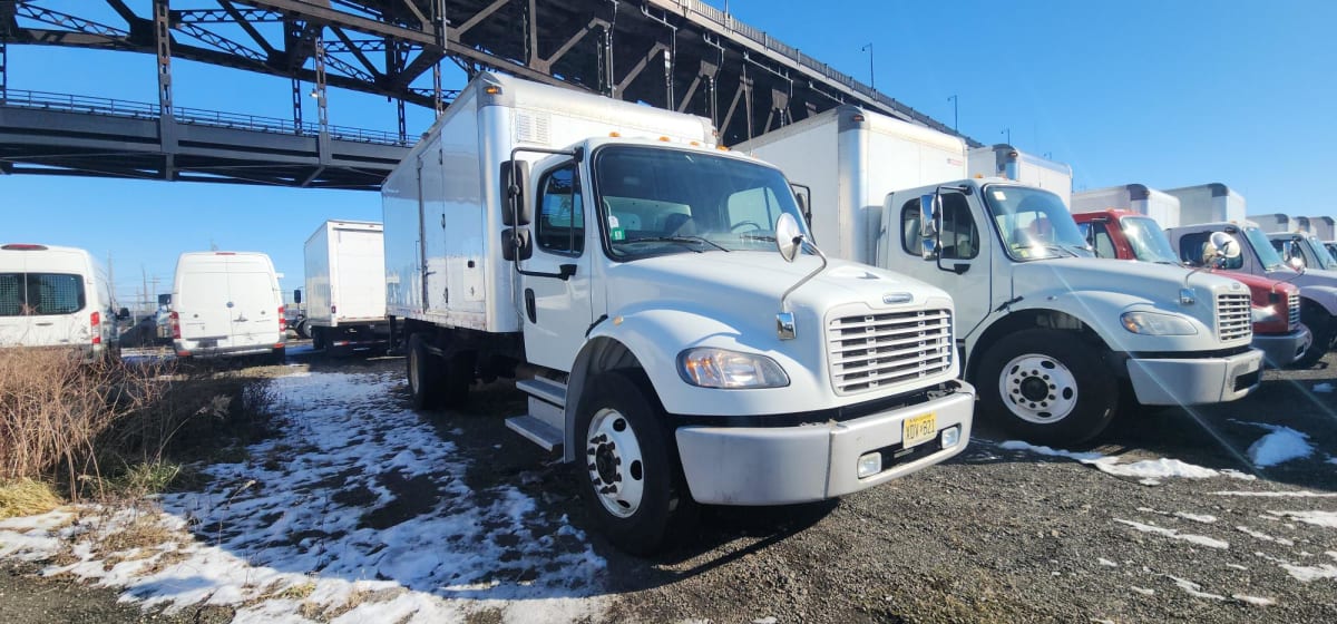 2016 Freightliner/Mercedes M2 106 656540