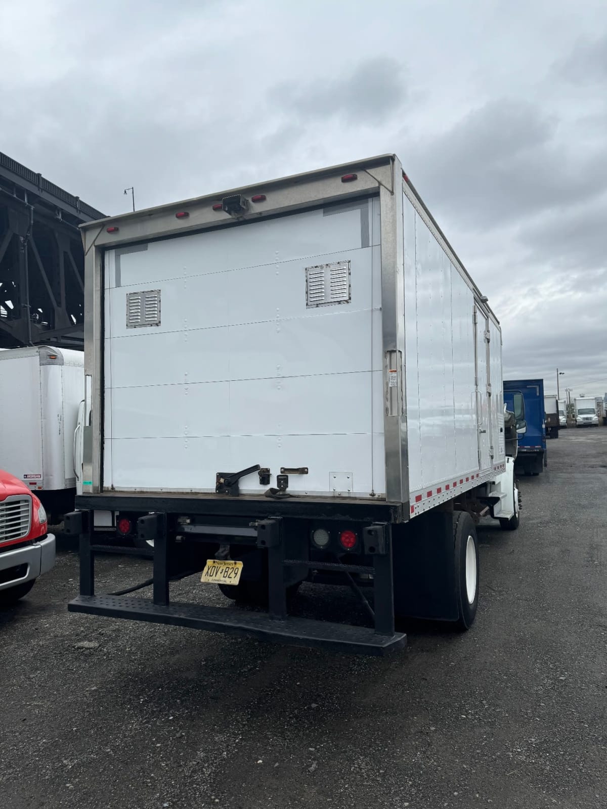 2016 Freightliner/Mercedes M2 106 656541