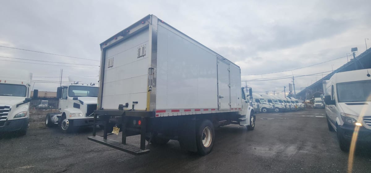 2016 Freightliner/Mercedes M2 106 656557