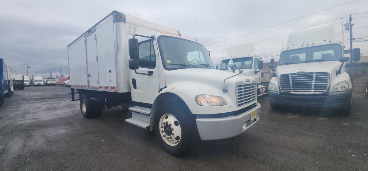 2016 Freightliner/Mercedes M2 106 656557