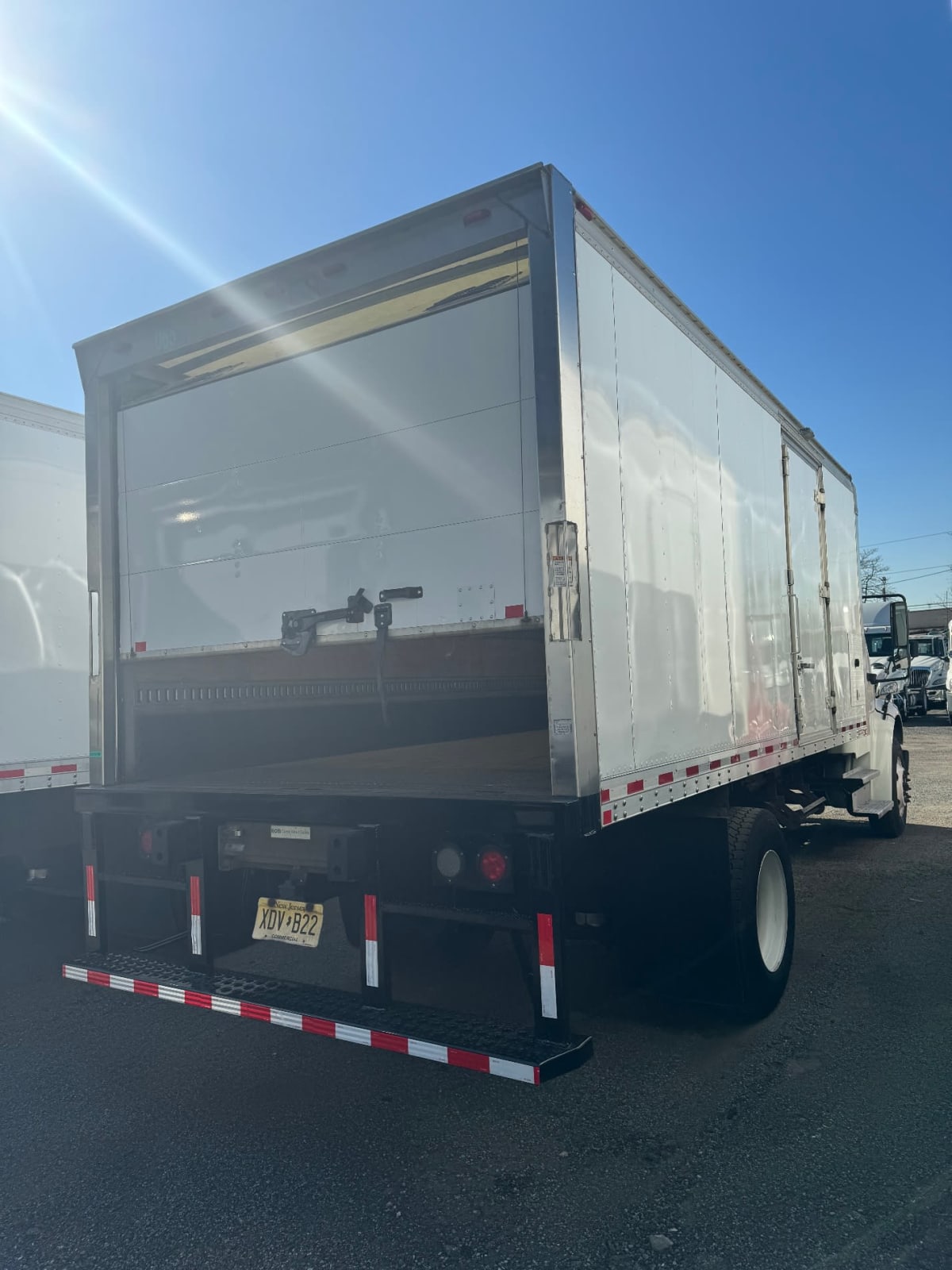 2016 Freightliner/Mercedes M2 106 656558