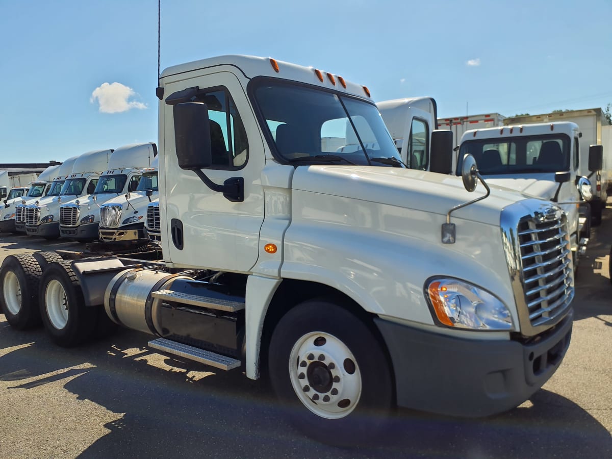 2016 Freightliner/Mercedes CASCADIA 125 656668