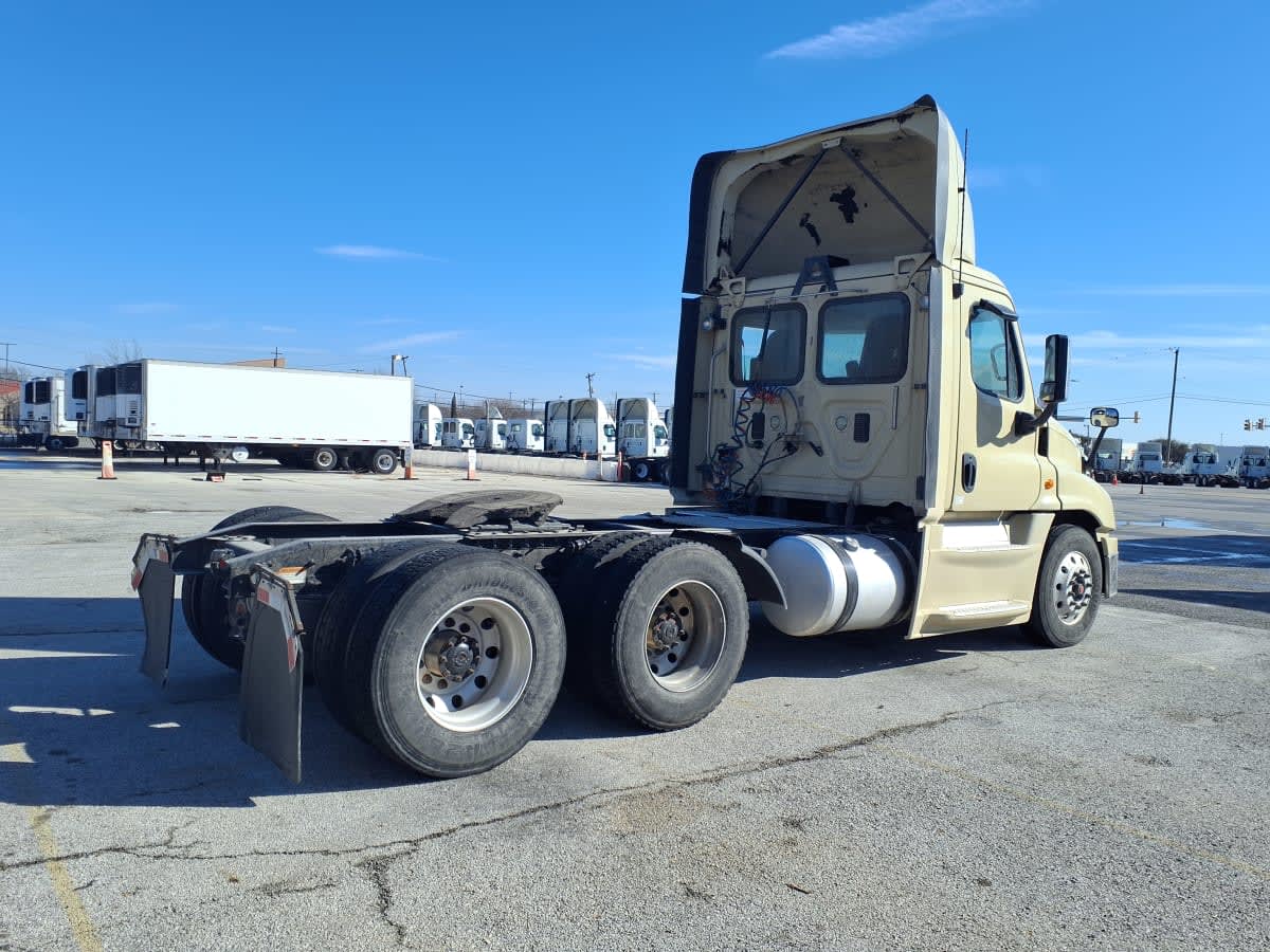 2016 Freightliner/Mercedes CASCADIA 125 656818