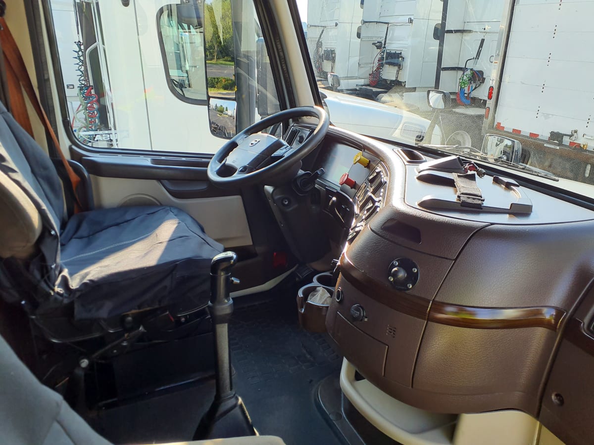 2016 Volvo VNL64TRACTOR 656929